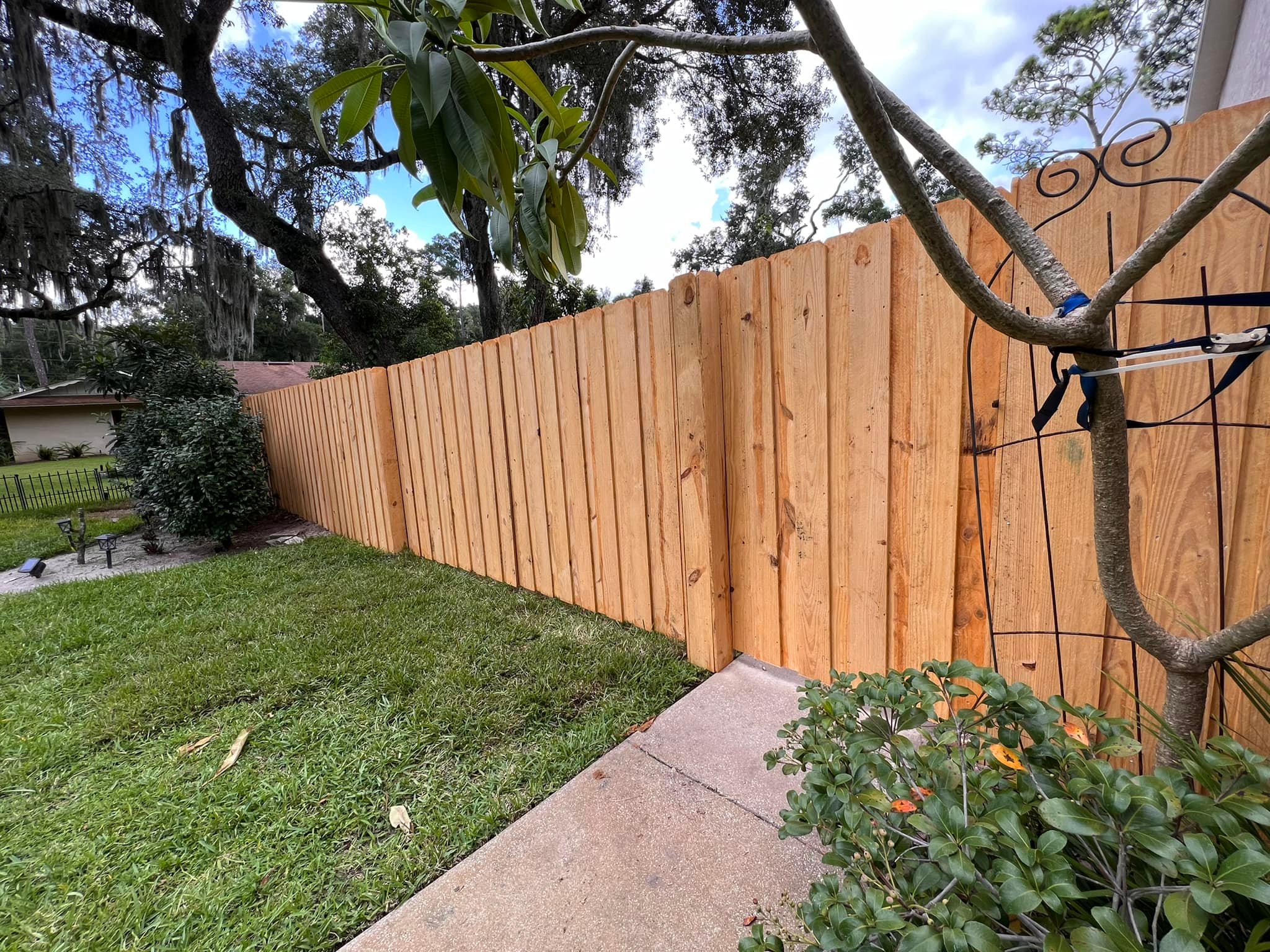 Wood Fence Installation in Orlando, FL: Enhancing Privacy and Aesthetics 1 Wood Fence Installation in Orlando, FL: Enhancing Privacy and Aesthetics