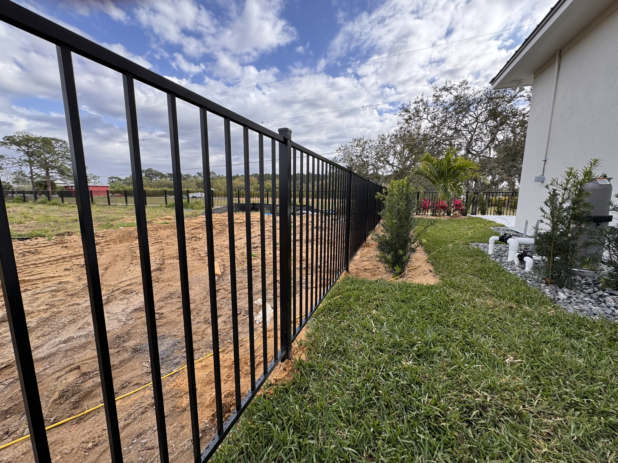 Modern Black Aluminum Fence Installation in Windermere: The Ultimate Guide for Central Florida Homeowners