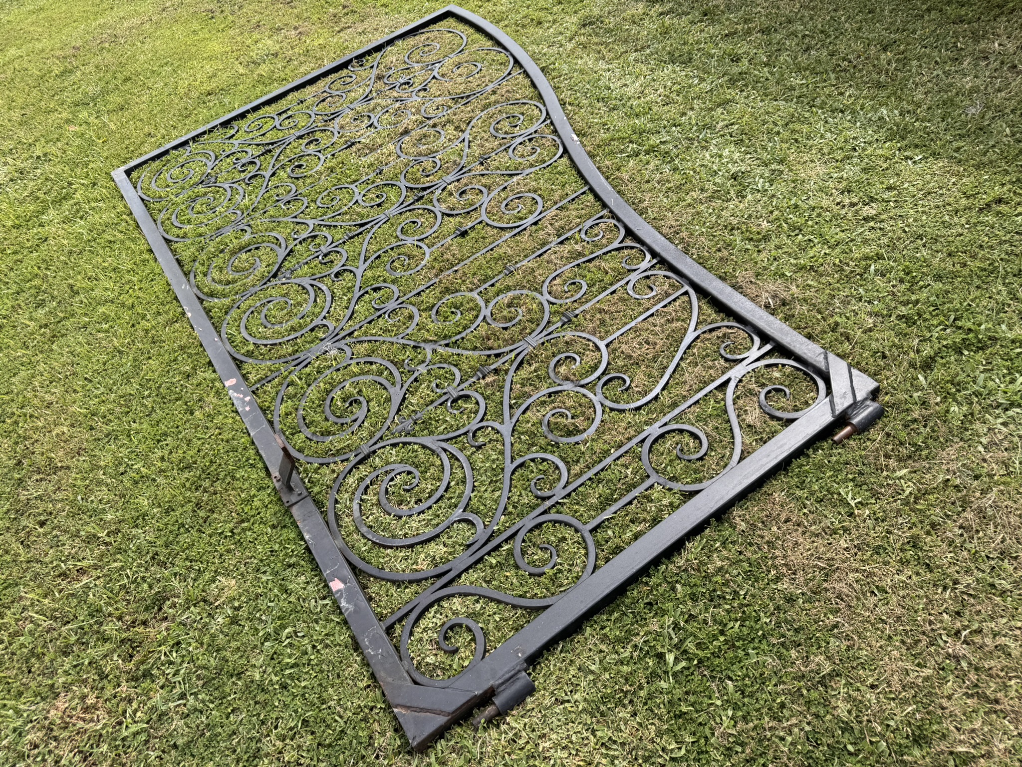 Estate Gate Refinishing in Lake Nona: Elevate Your Home’s Curb Appeal and Security