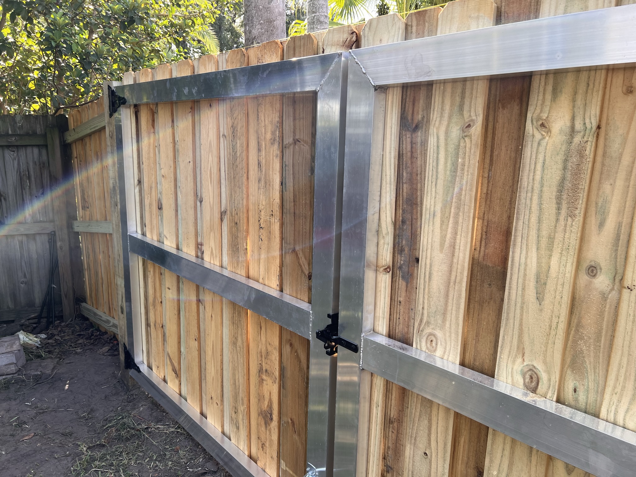 Custom Aluminum Gate Frame for Wood Fence Gates in Saint Cloud: The Secret to a Sag-Free Entrance